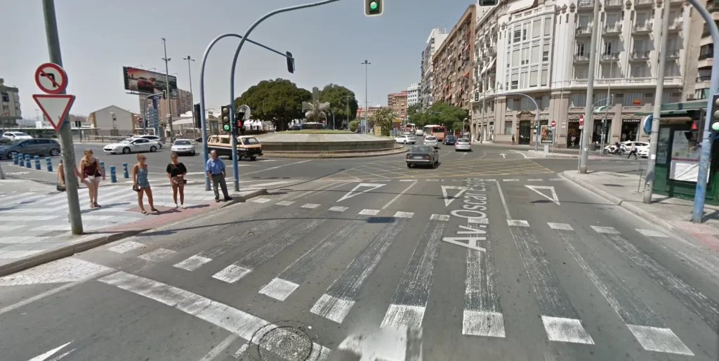 Paso de peatones en ciudad